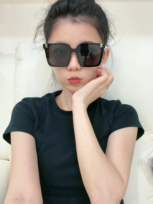 ルイヴィトンサングラス背面デザイン